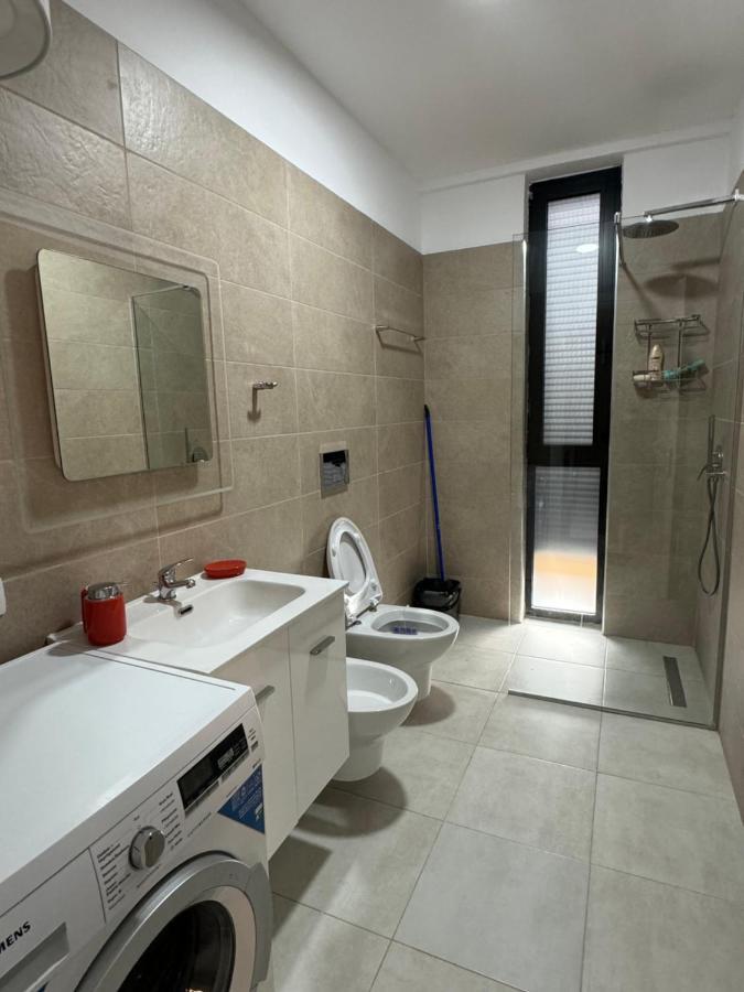Sc Tirana Centre Apartment Bagian luar foto